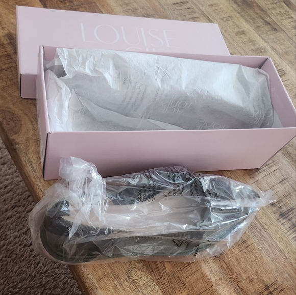 Flats - Picture 2 of 5